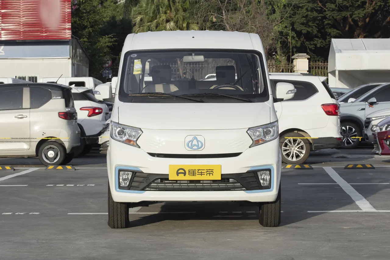 Changan Kuayue V5 EV 2024