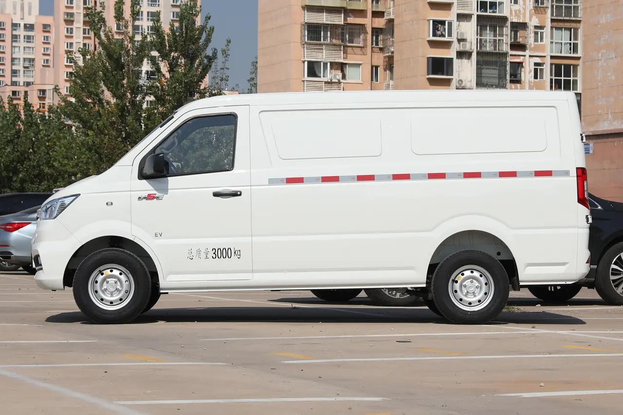 Dongfeng Yufeng EM26 2023