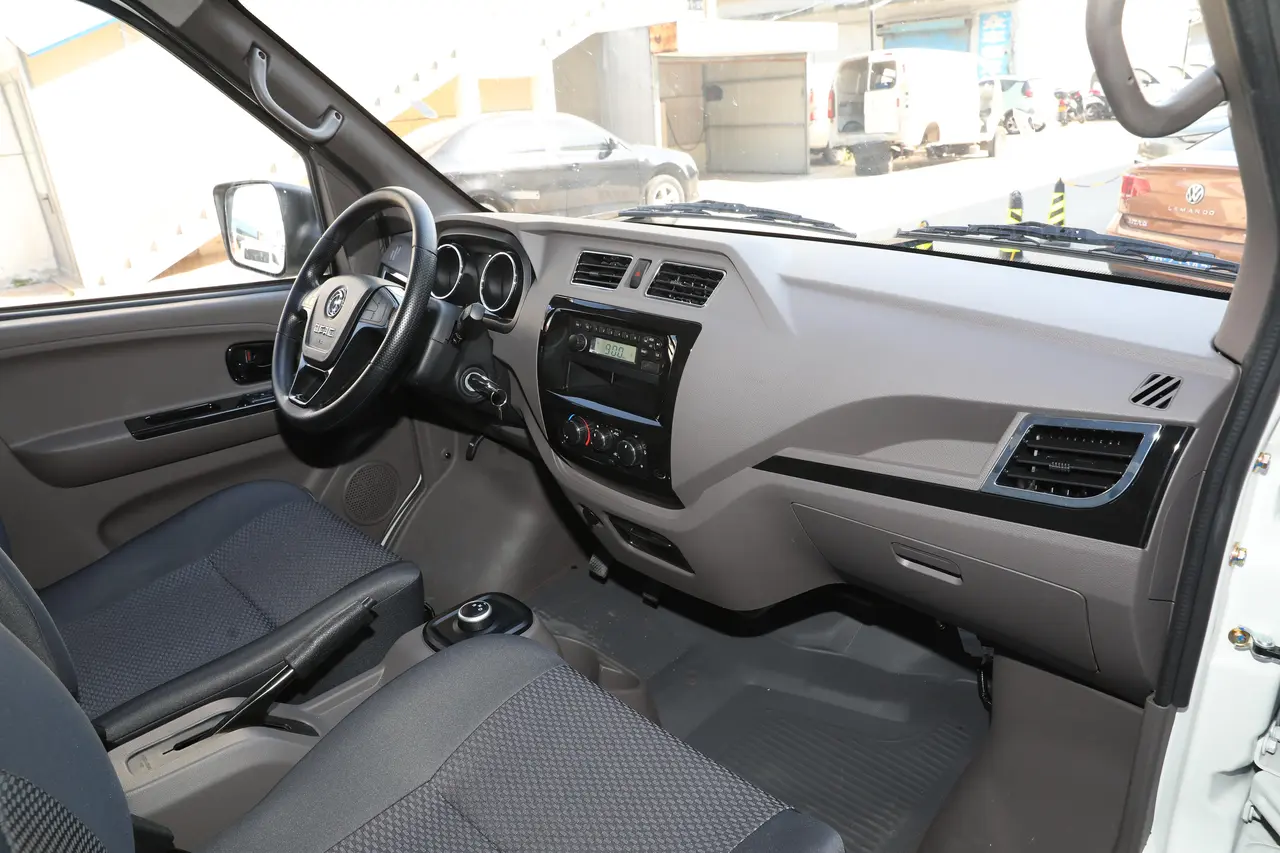 Dongfeng Yufeng EM26 2023