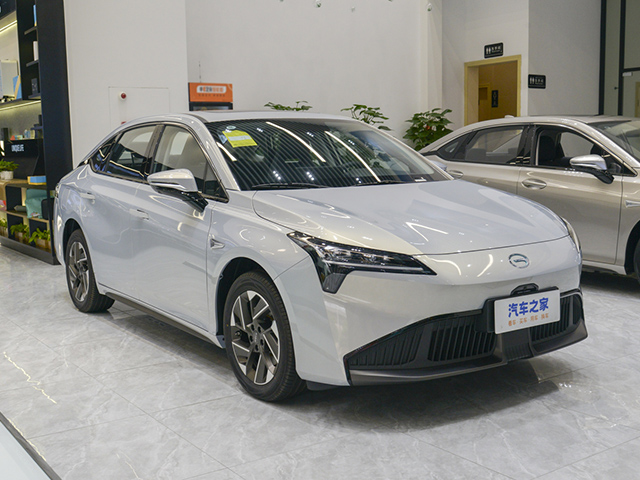 GAC Aion S 2023