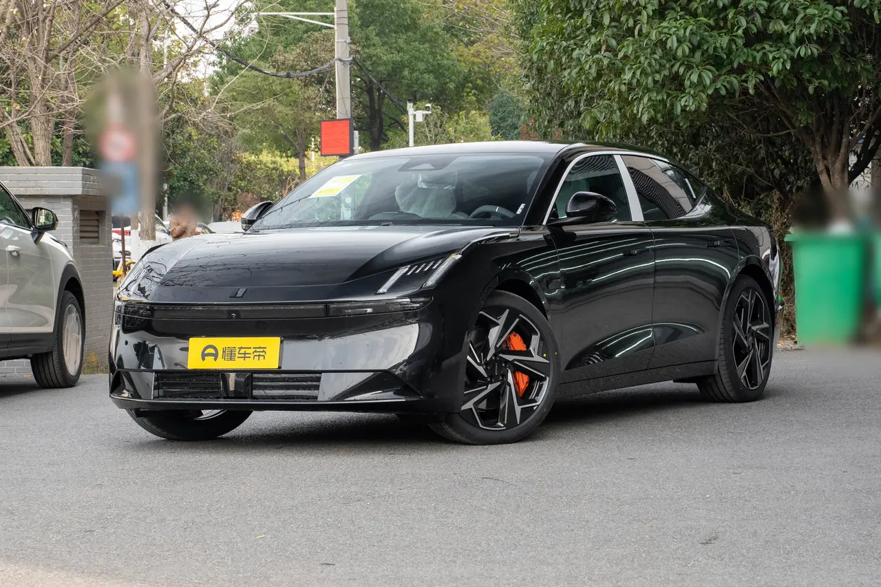 Lynk &amp; Co Z10 2025