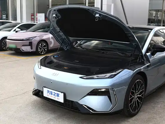 Geely Galaxy E8 2025