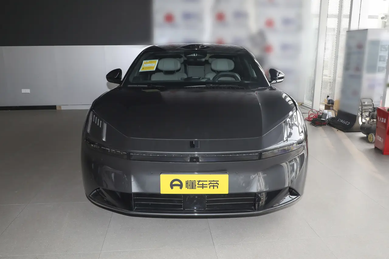 Lynk &amp; Co Z10 2024