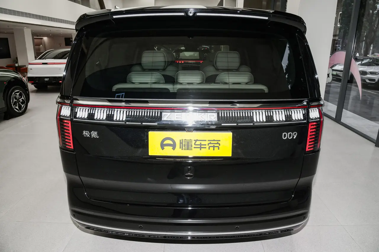 Zeekr 009 2024