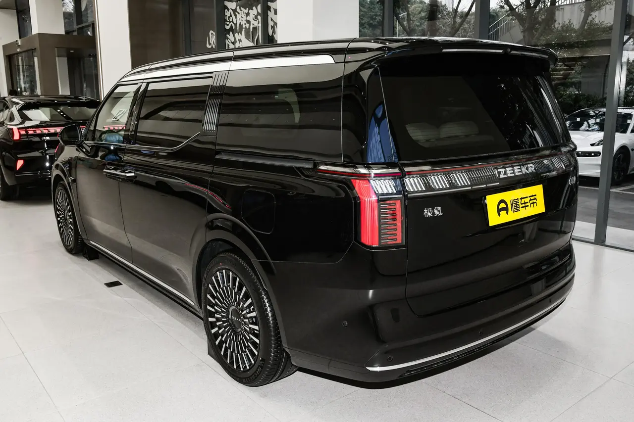 Zeekr 009 2024