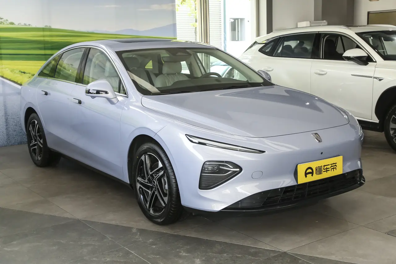 Roewe D7 EV 2023
