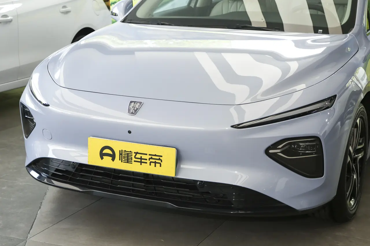 Roewe D7 EV 2023