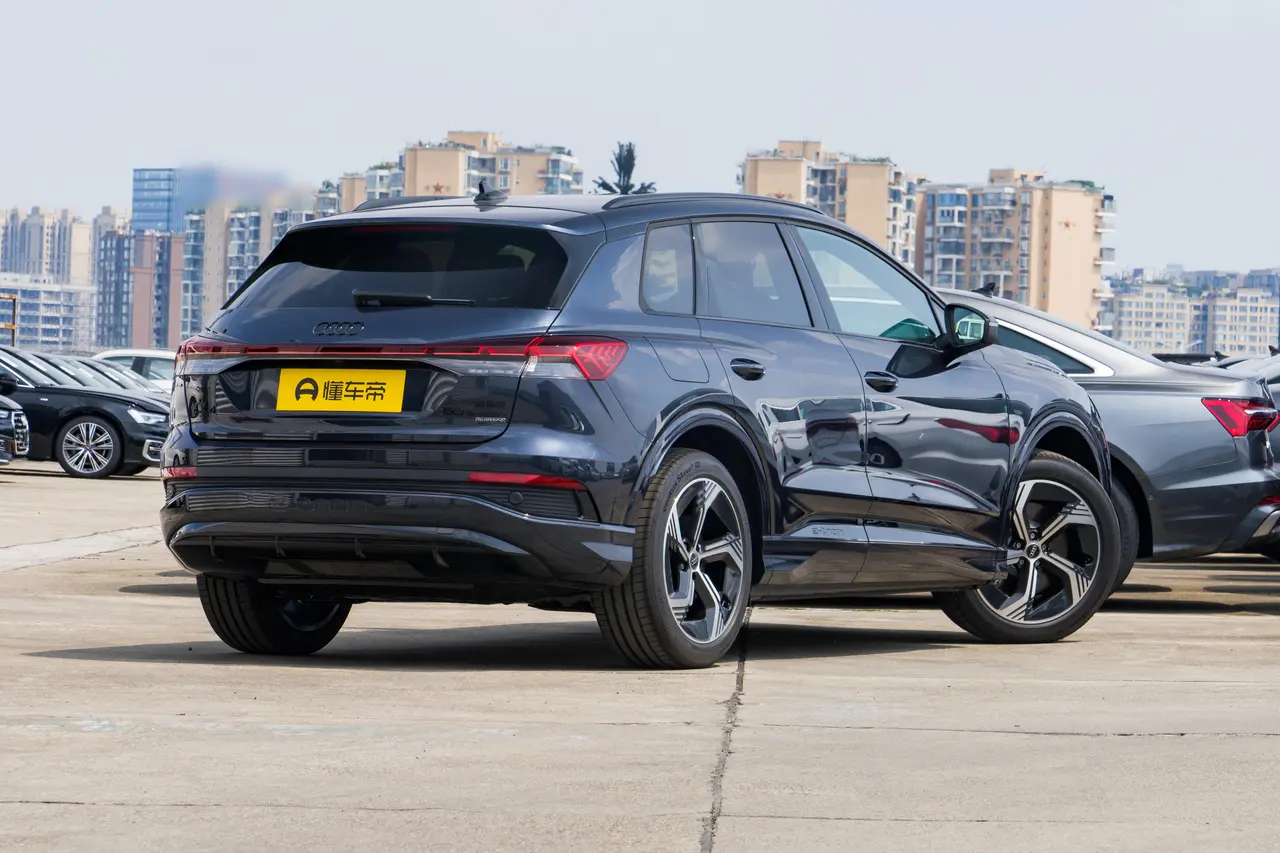 Audi Q4 e-tron 2024