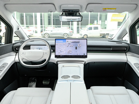 Xpeng X9 2024