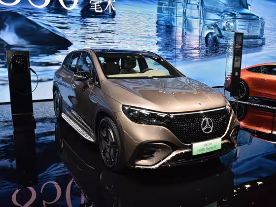 Mercedes EQE SUV 2024