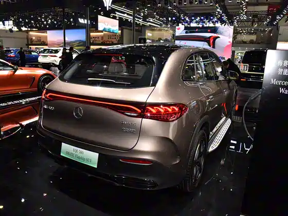 Mercedes EQE SUV 2024