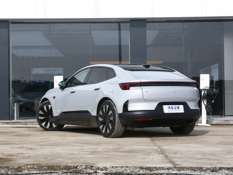 Polestar 4 2024