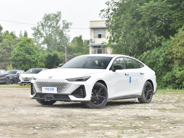Changan UNI-V 2024