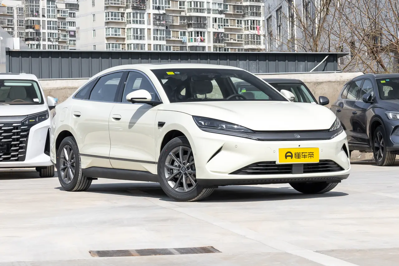BYD QIN L EV 2025