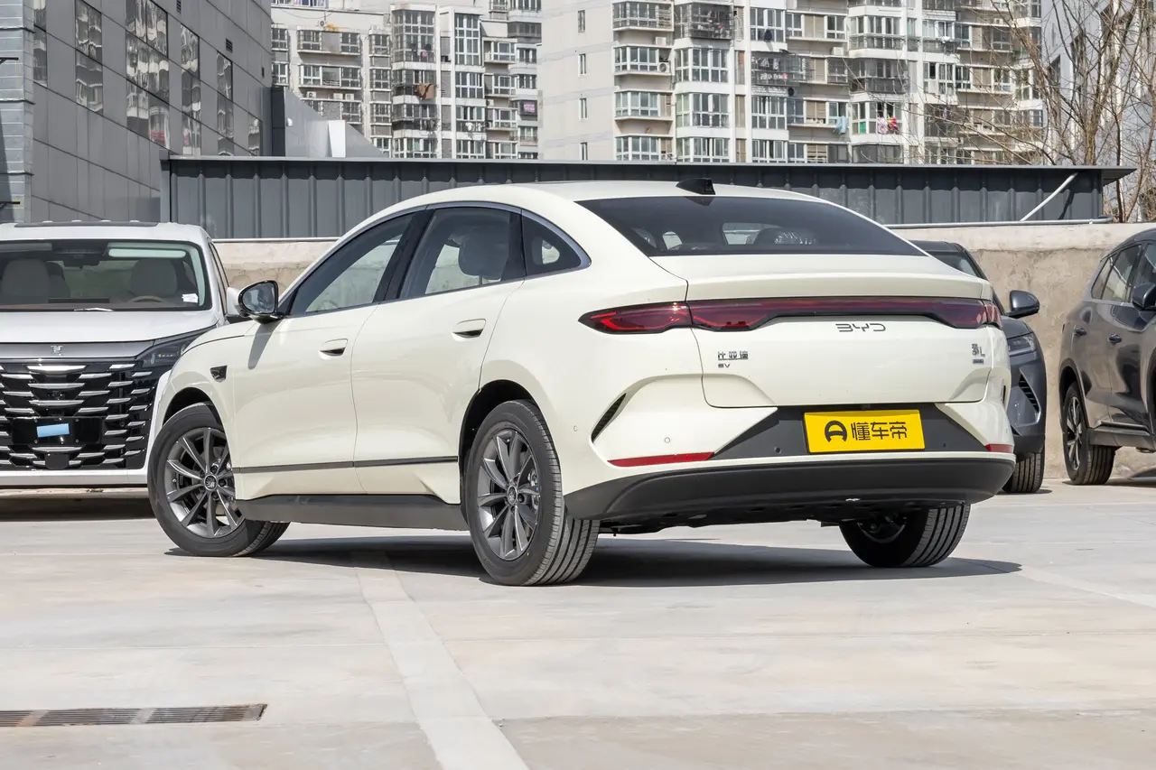 BYD QIN L EV 2025