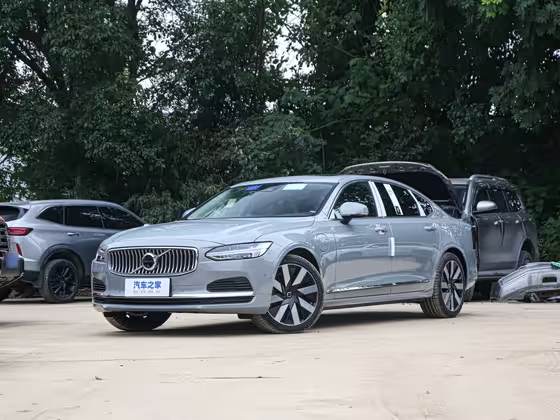 Volvo XC40 Recharge 2024