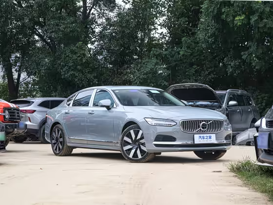 Volvo XC40 Recharge 2024