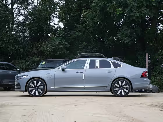 Volvo XC40 Recharge 2024