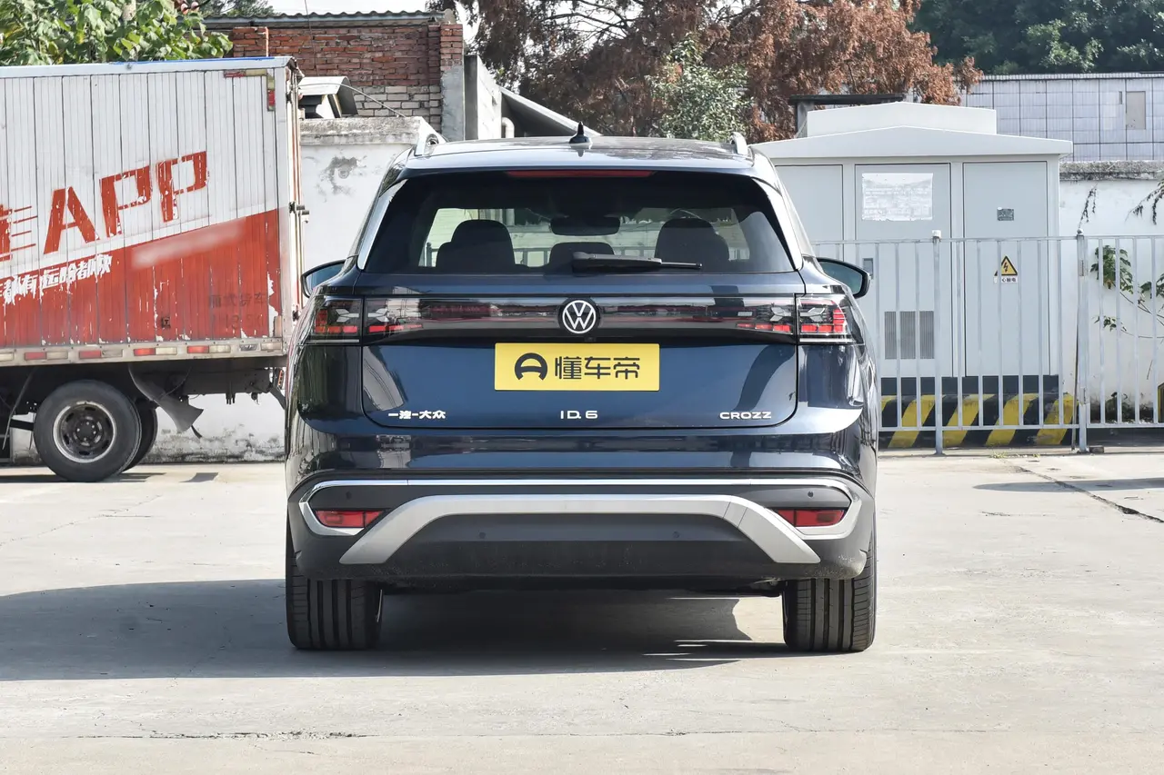 Volkswagen ID.6 Crozz 2024