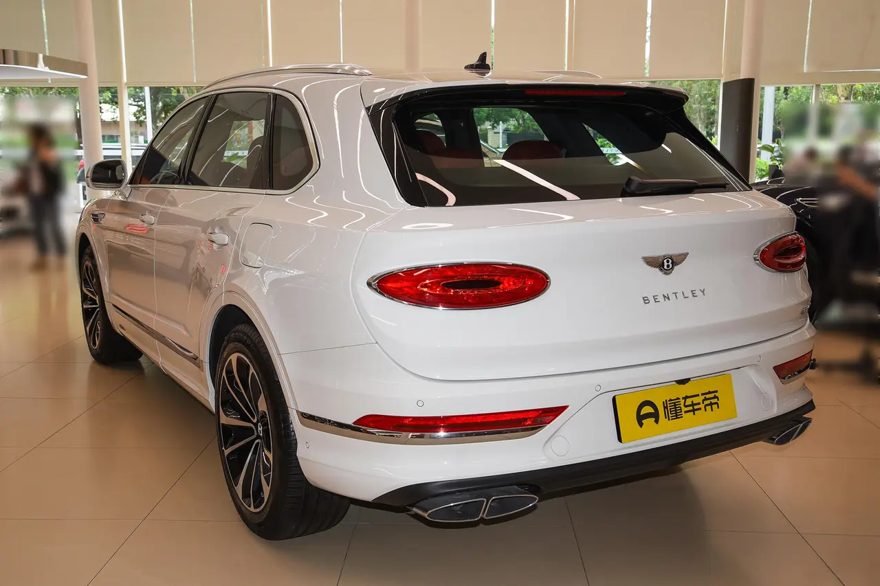 Bentley Bentayga PHEV 2024