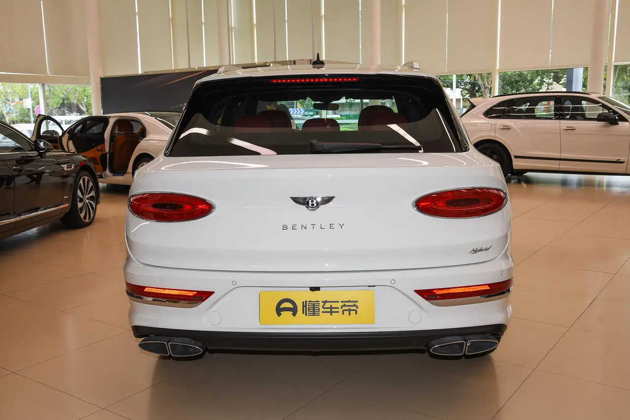 Bentley Bentayga PHEV 2024