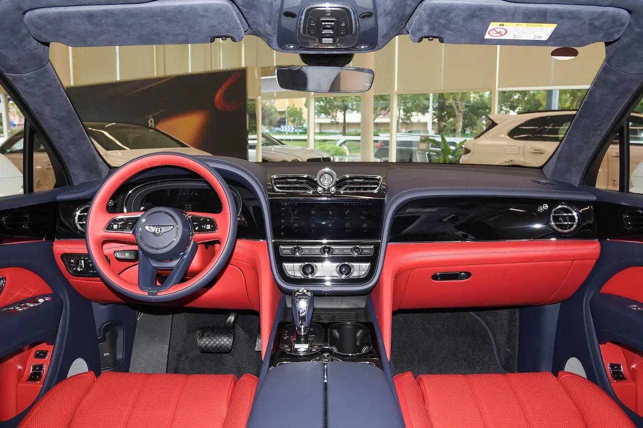 Bentley Bentayga PHEV 2024