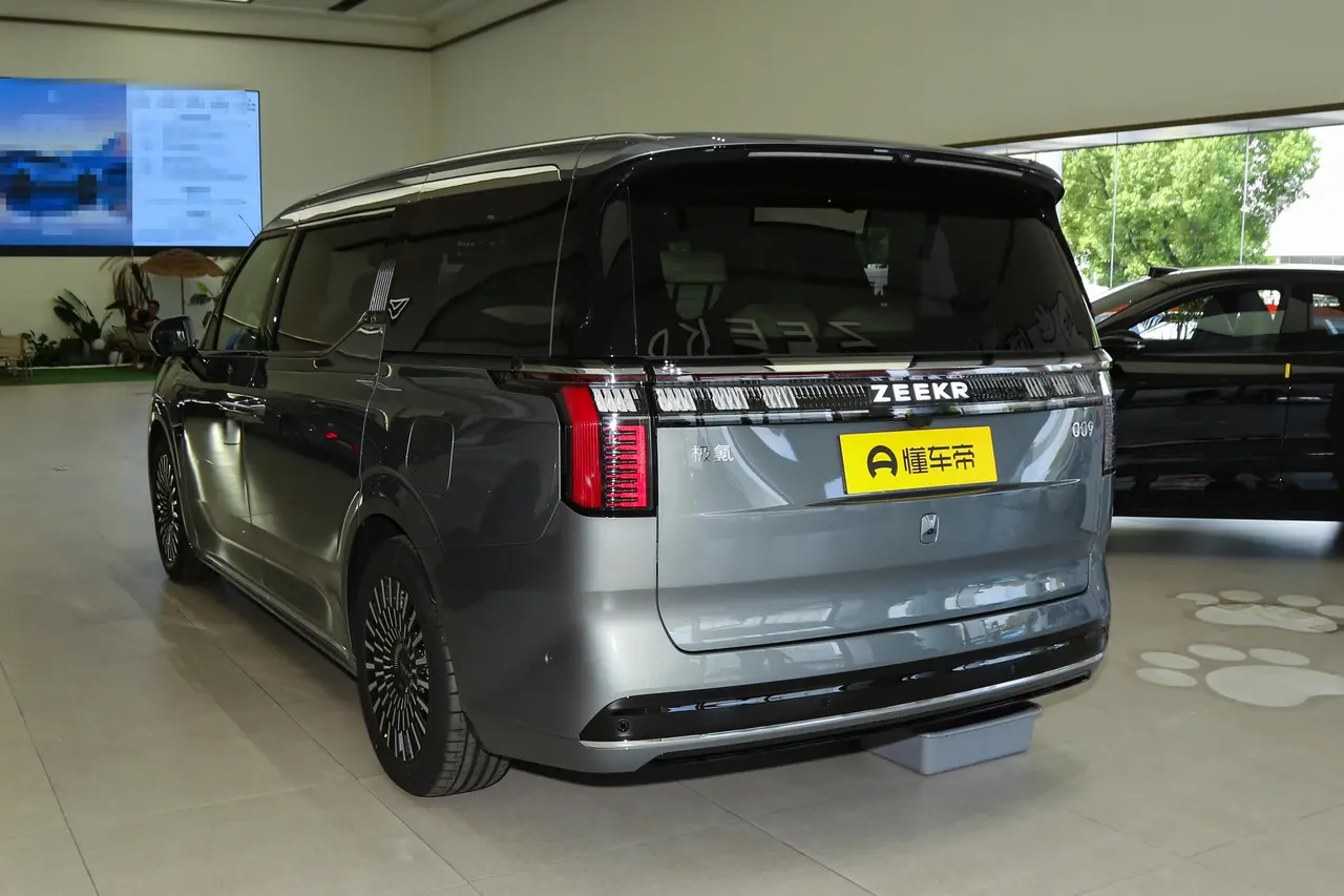 Zeekr 009 2024