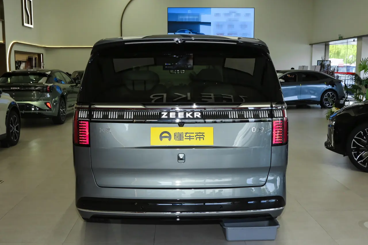 Zeekr 009 2024