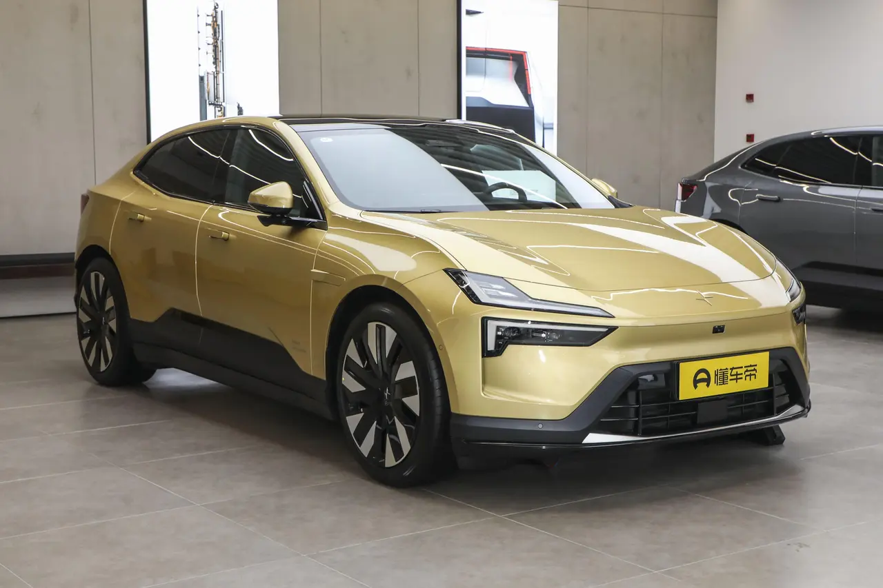 Polestar 4 2024