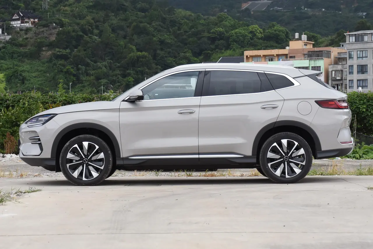 BYD Song Plus EV 2025