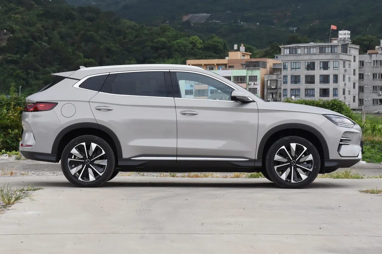 BYD Song Plus EV 2025