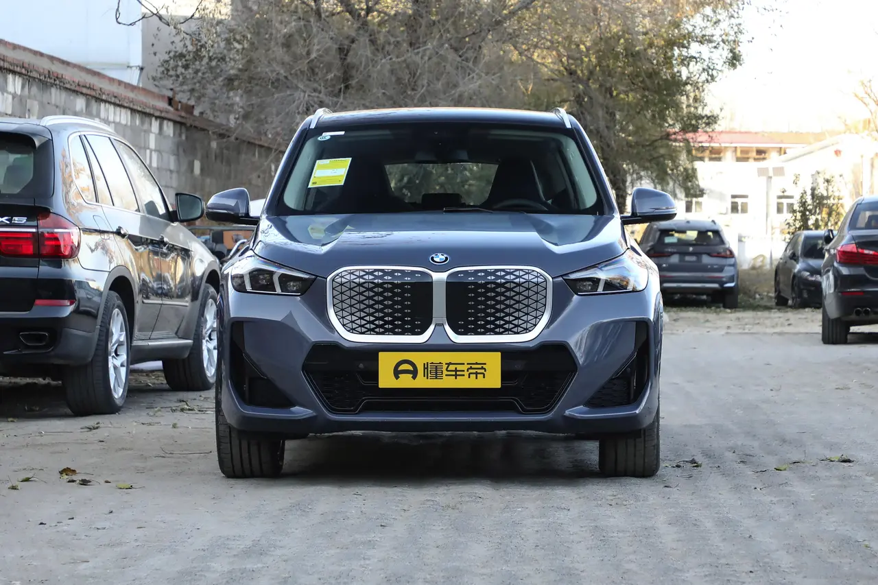 BMW IX1 2023