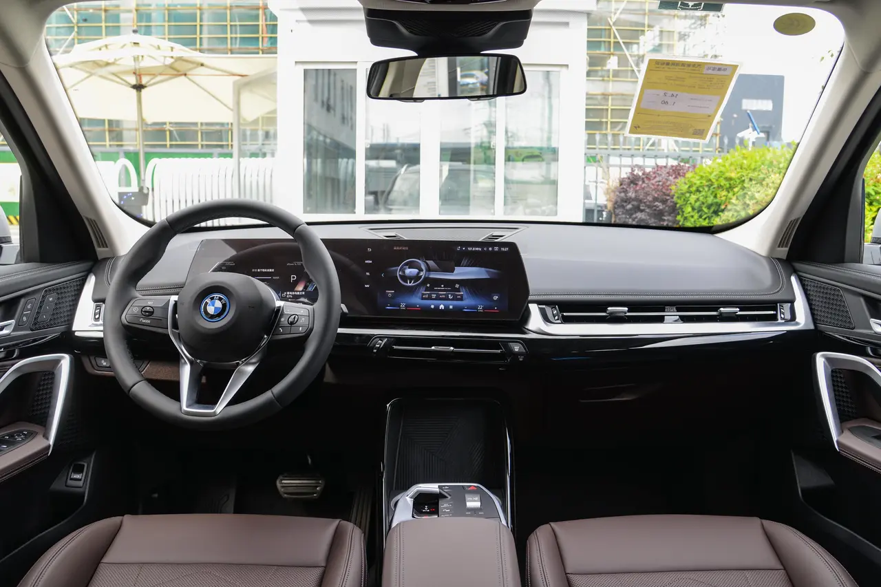 BMW IX1 2023