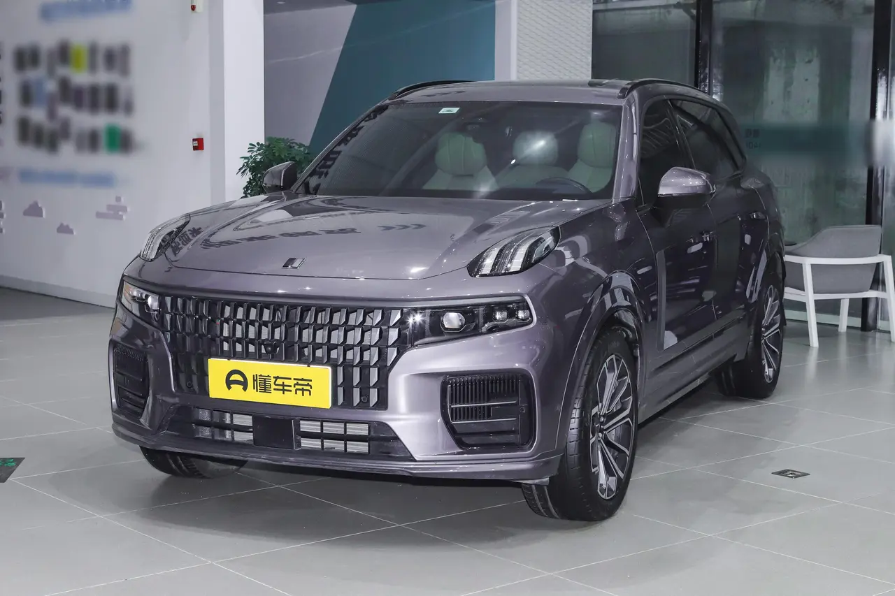 Lynk &amp; Co 09 EM-P 2023