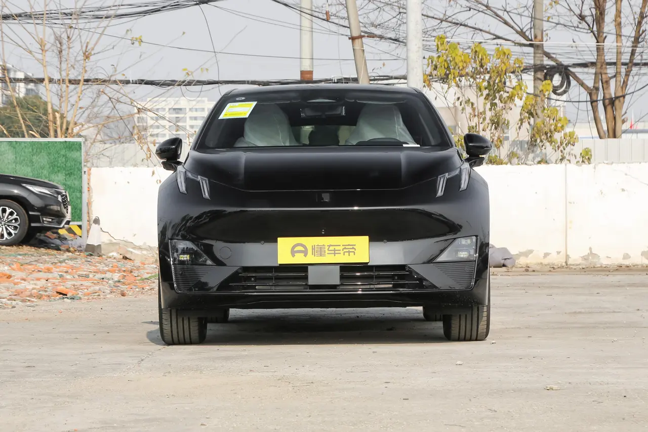 Lynk &amp; Co Z20 2025