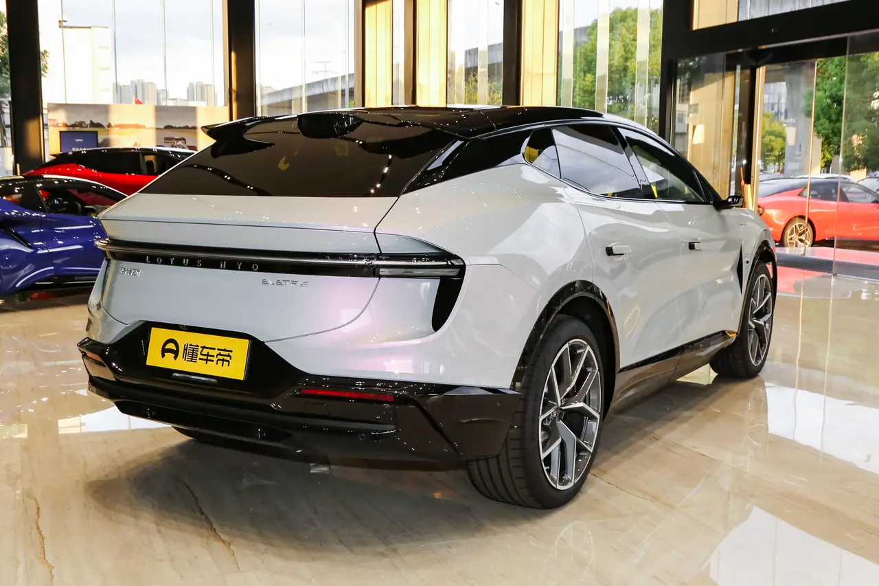 Lotus ELETRE 2024