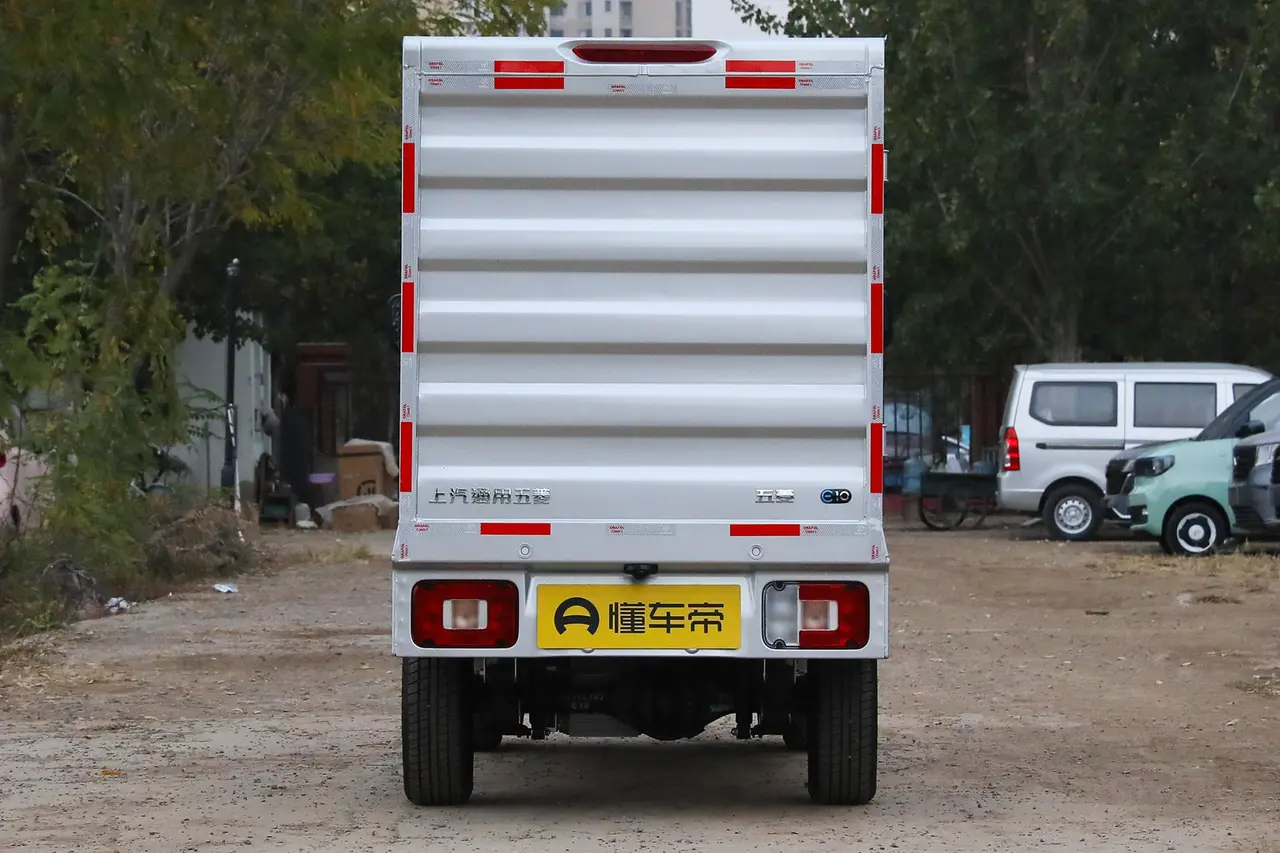 Wuling E10 2023