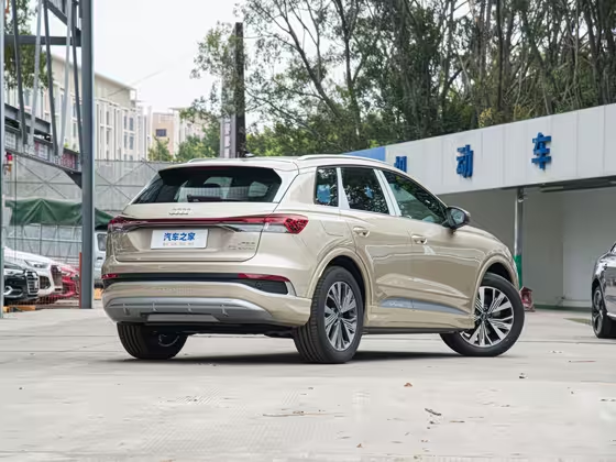 Audi Q4 e-tron 2025