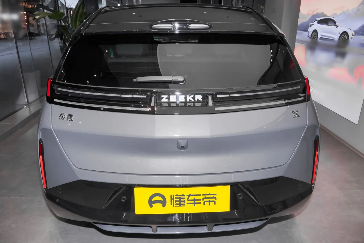 Zeekr X 2025