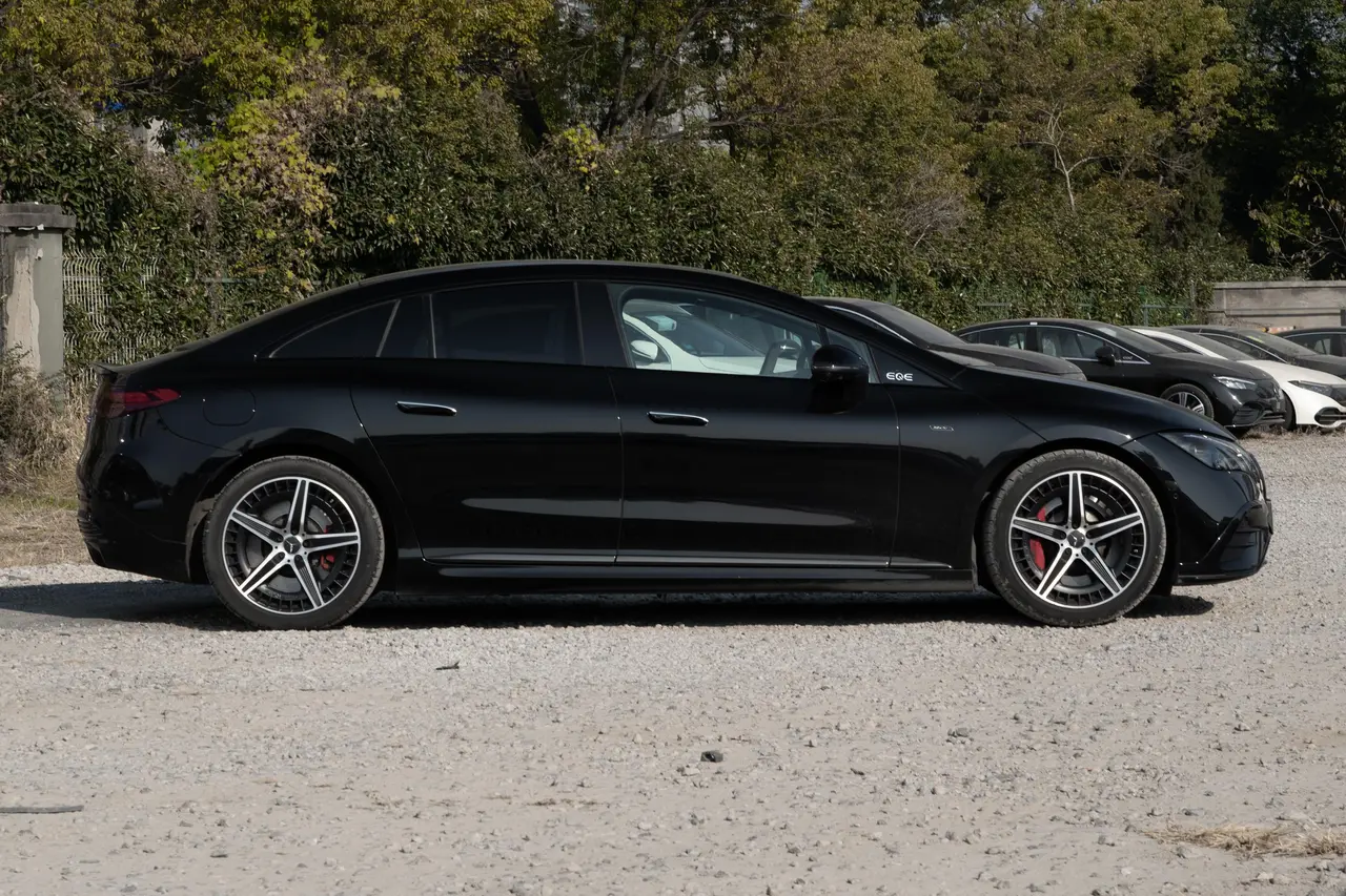 Mercedes EQE AMG 2023