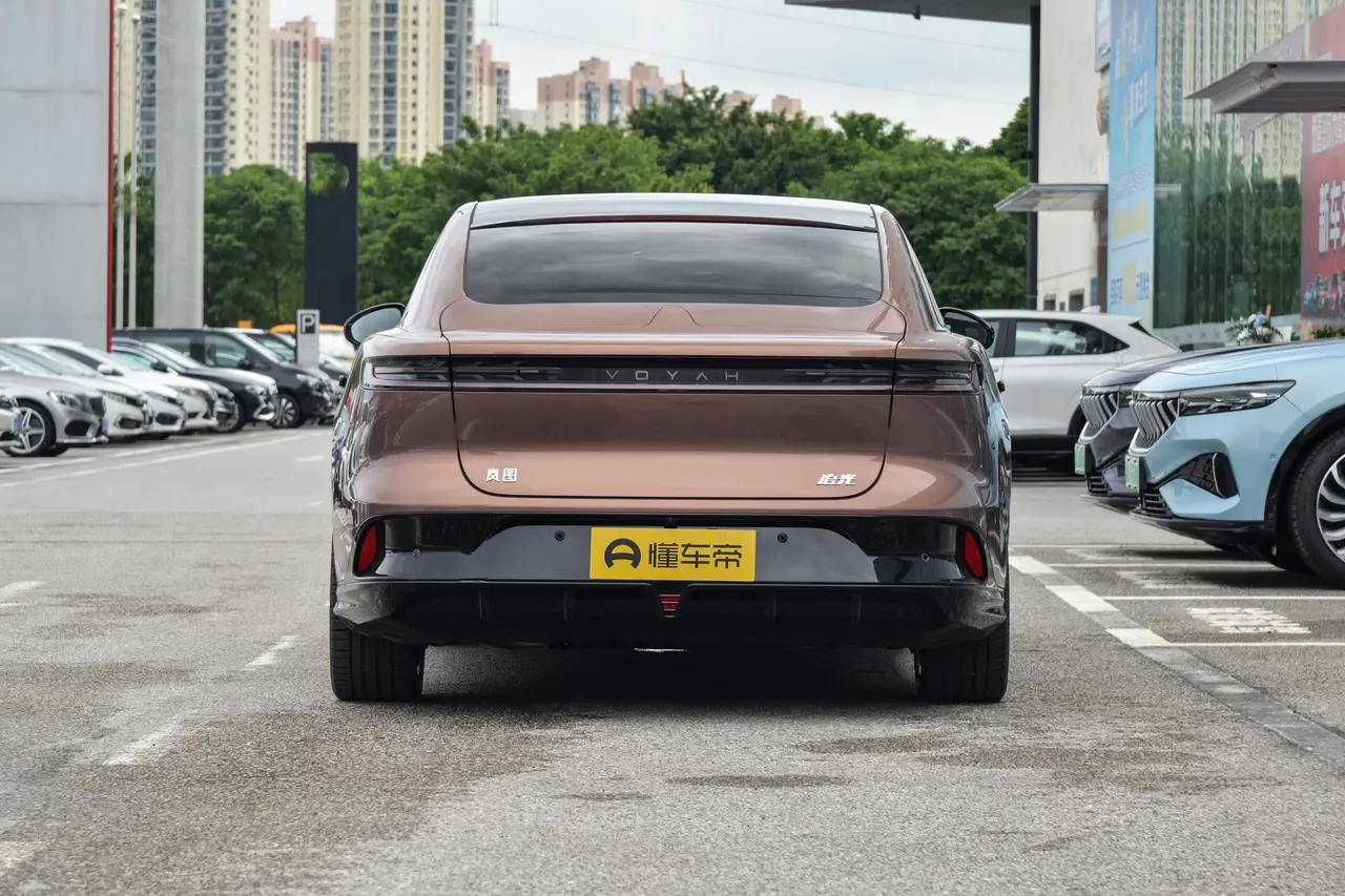 Voyah Chasing Light 2023