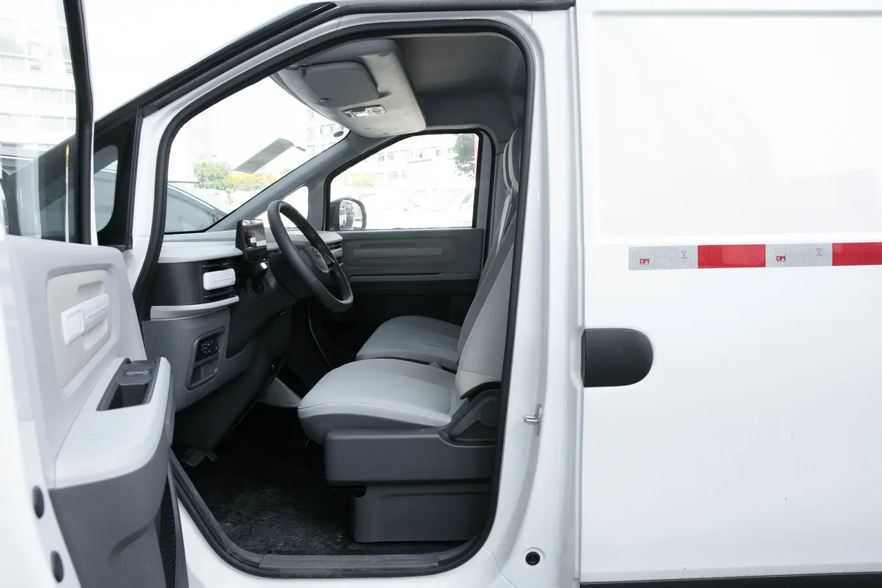 Maxus V1 2024