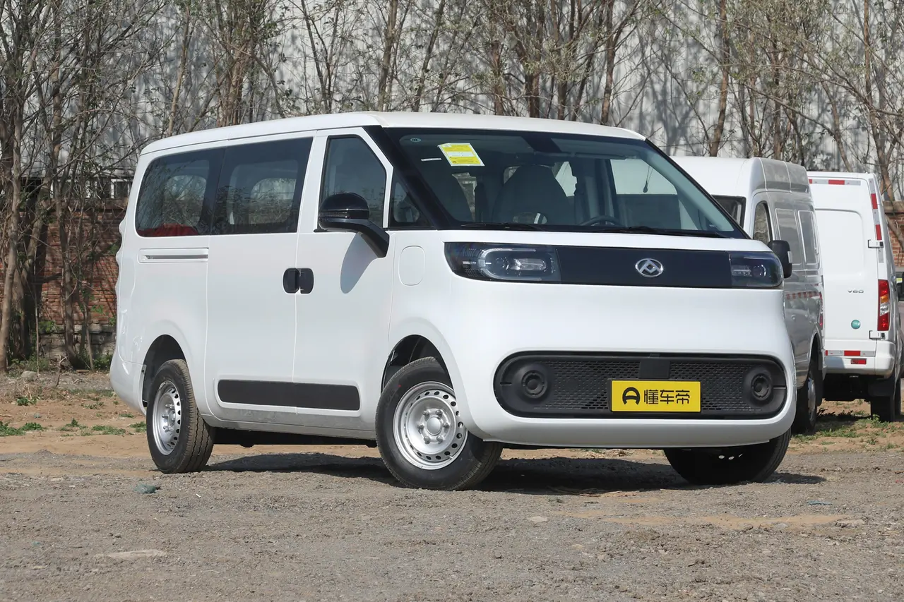 Maxus V1 2024