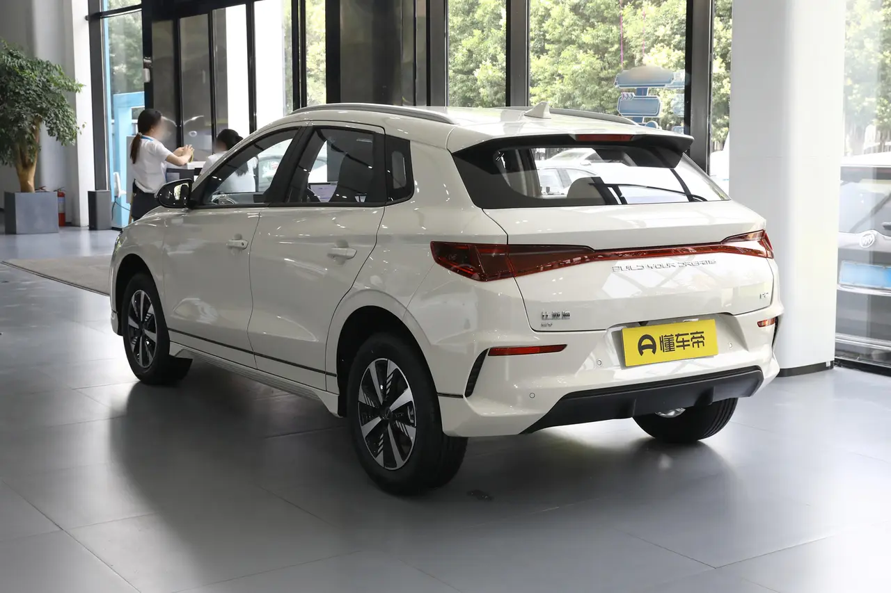 BYD e2 2024