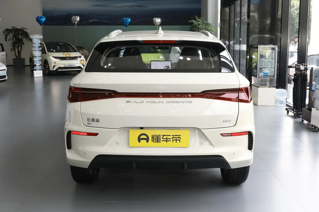 BYD e2 2024
