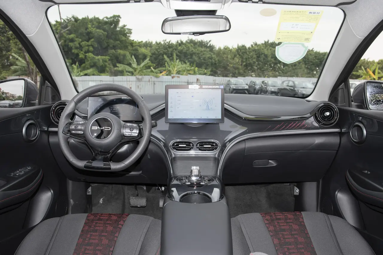 BYD e2 2024