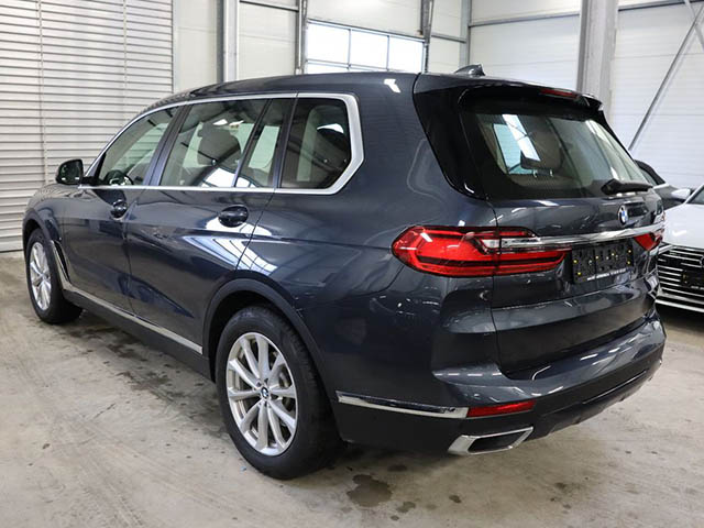 BMW X7 2021