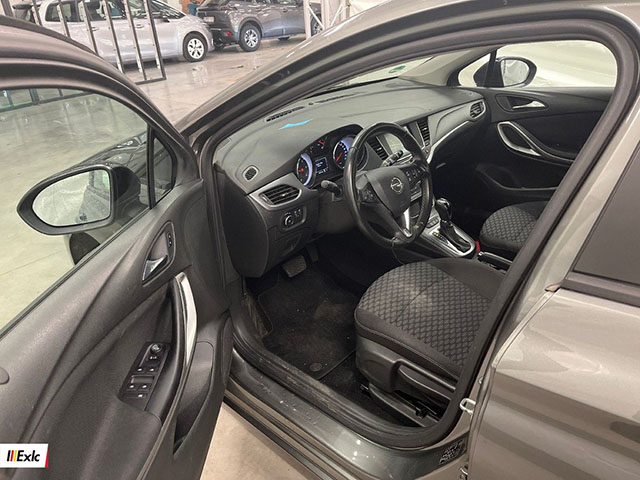 Opel Astra 2021
