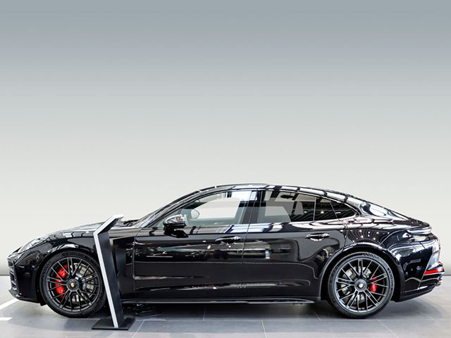 Porsche Panamera 2024