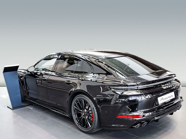 Porsche Panamera 2024